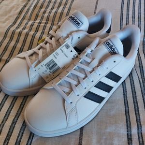 Adidas Grand Court Sneakers